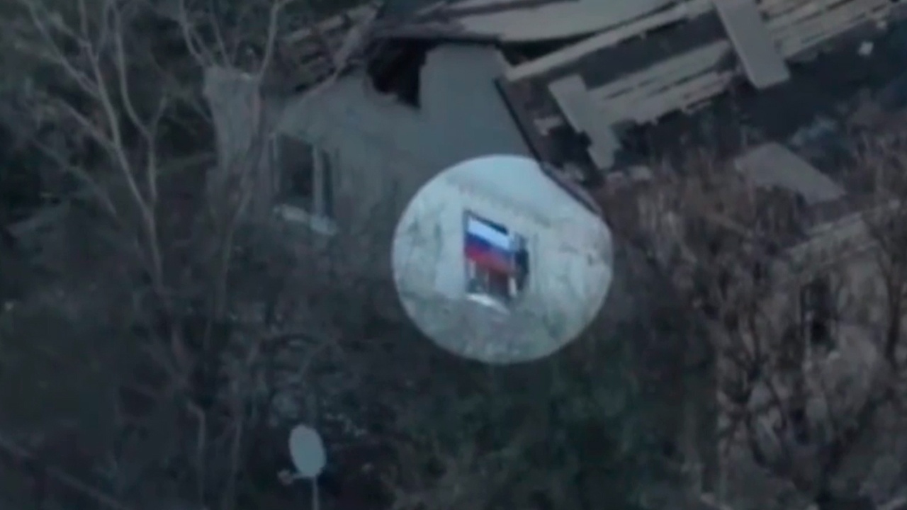 Опубликованы кадры боев за один из районов Красного Лимана в ДНР