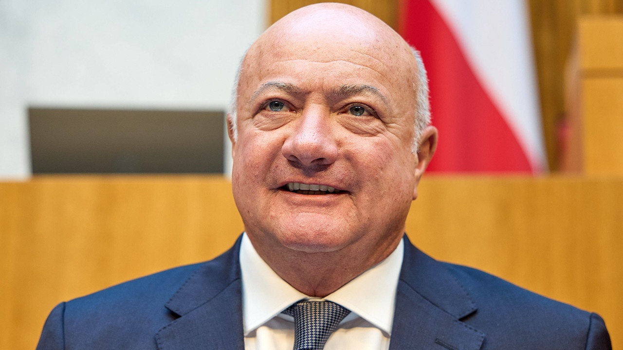 Канцлер Австрии призвал Евросоюз возобновить диалог с Россией