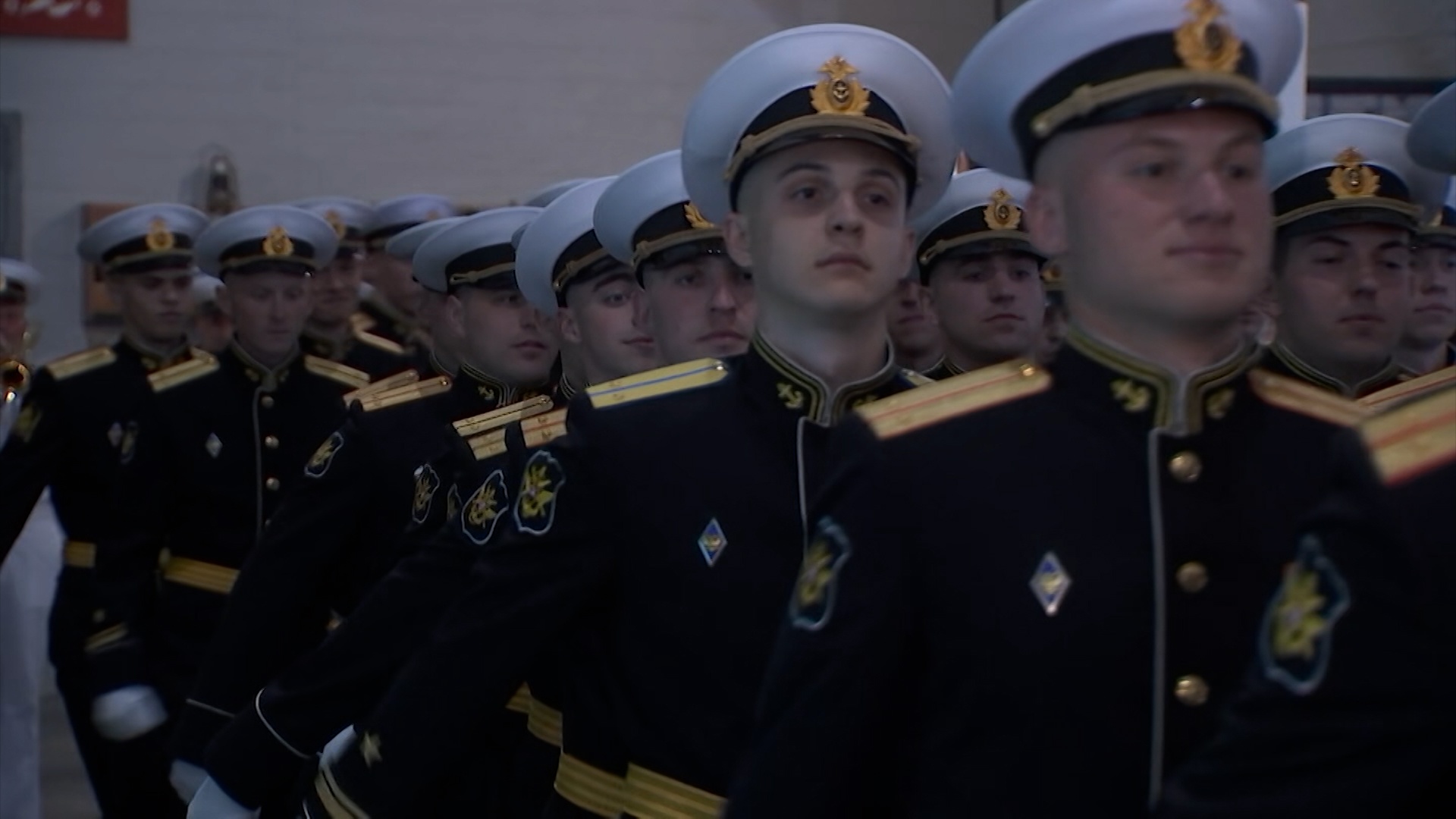 Церемония выпуска курсантов ЧВВМУ прошла на секретной базе в Севастополе