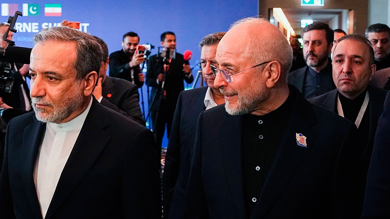 Аракчи заявил о снятии ограничений на экспорт нефти из Ирана