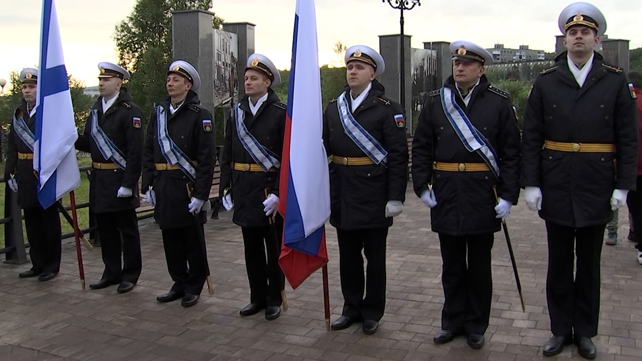 Моряки Северного флота приняли участие в акции памяти в Мурманске