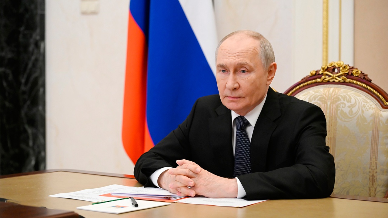 Путин обсудил с Совбезом внутреннюю безопасность