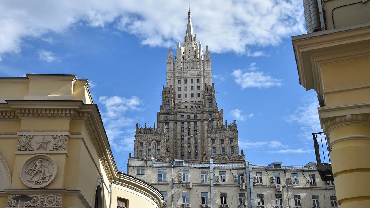 Посла Румынии вызвали в МИД