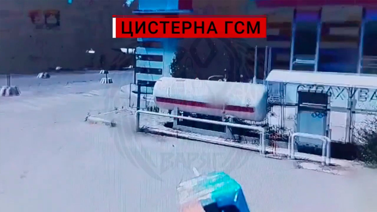 Беспилотные войска РФ сожгли топливную инфраструктуру на Украине