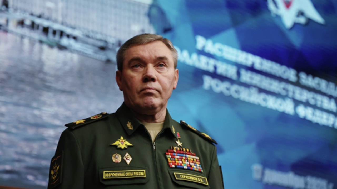Путин заслушал доклад Герасимова об обстановке в зоне СВО