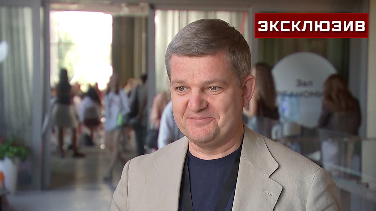 Карманов: в России набирают популярность артисты, поющие о традиционных ценностях