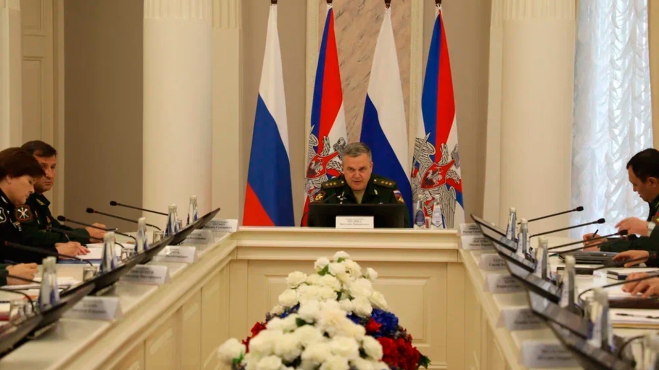 Шулика проверил работу с обращениями граждан в войсках ЛенВО