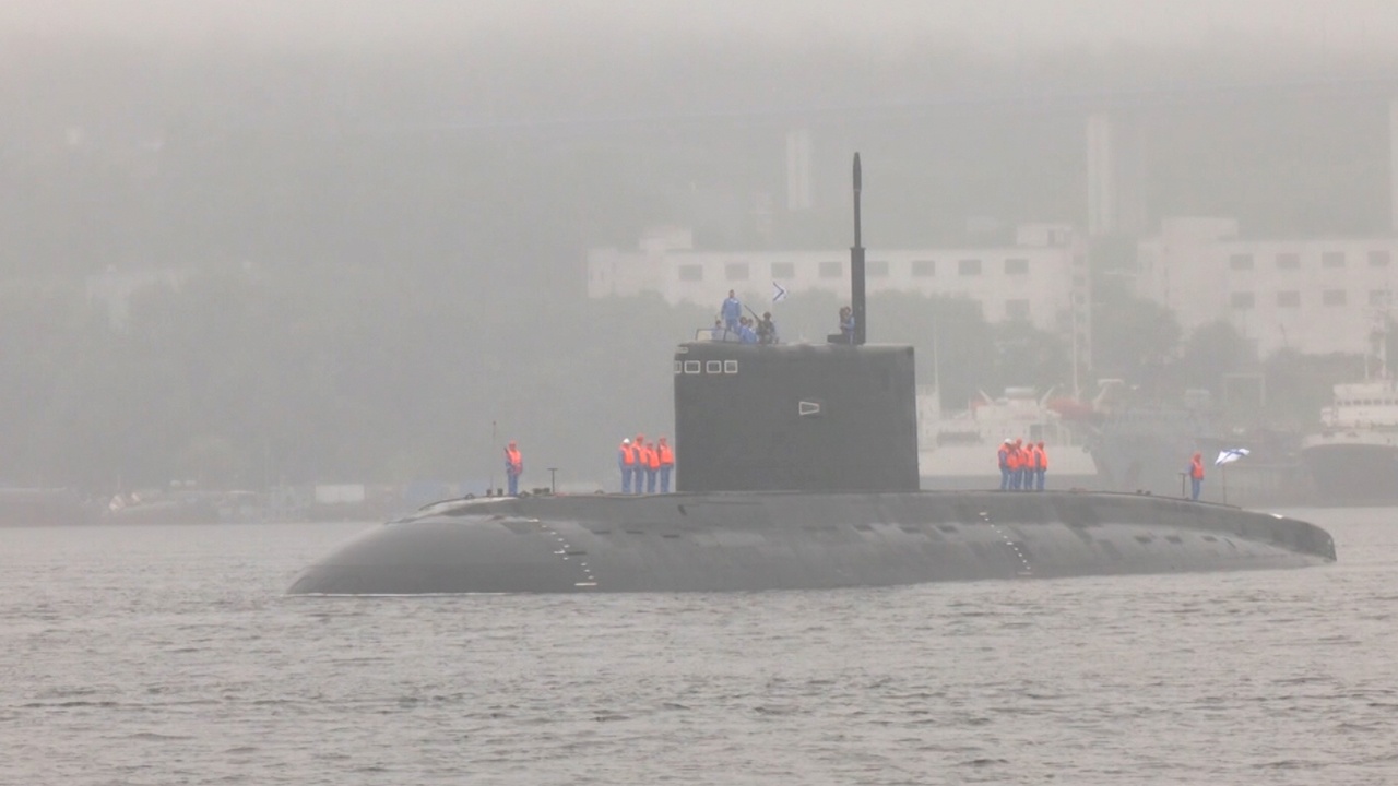 Подлодка ТОФ «Волхов» вернулась в пункт базирования во Владивостоке