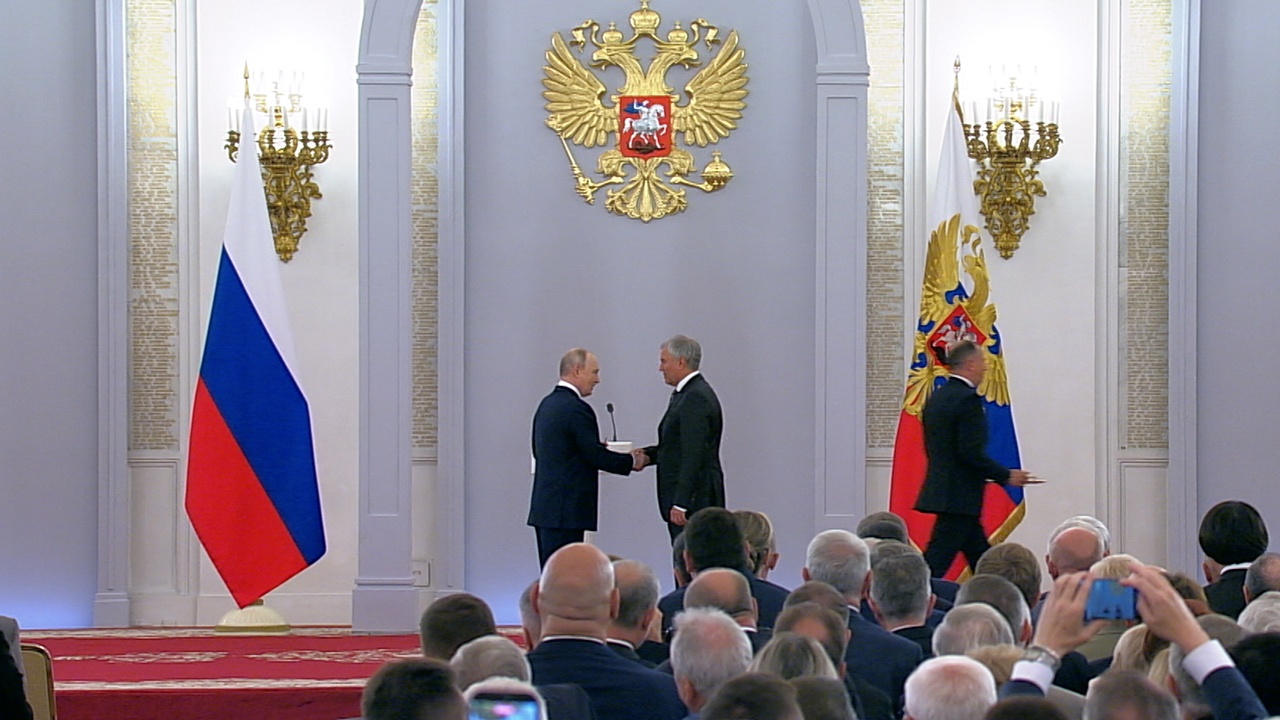 Путин наградил Володина Орденом «За доблестный труд»