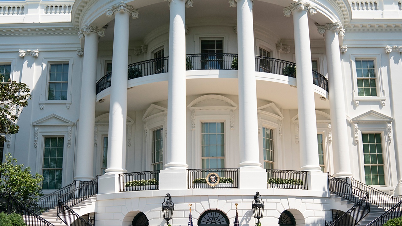  Трамп предложил дополнить санкционный законопроект мерами против Ирана