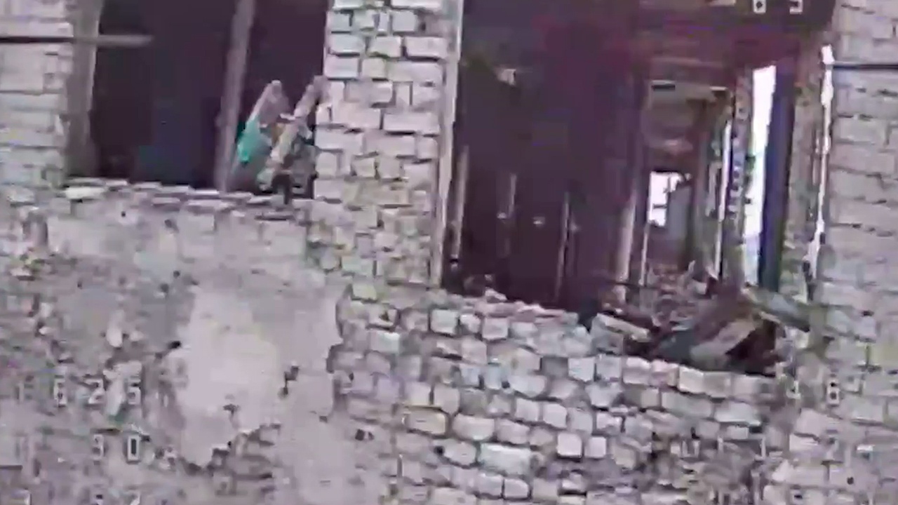Опубликованы кадры боев за Красноярское в ДНР 
