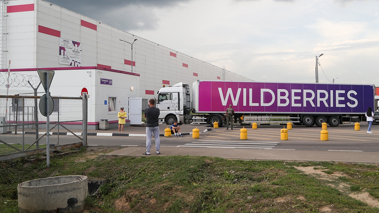 Склад Wildberries в Волгограде загорелся после ночной атаки ВСУ