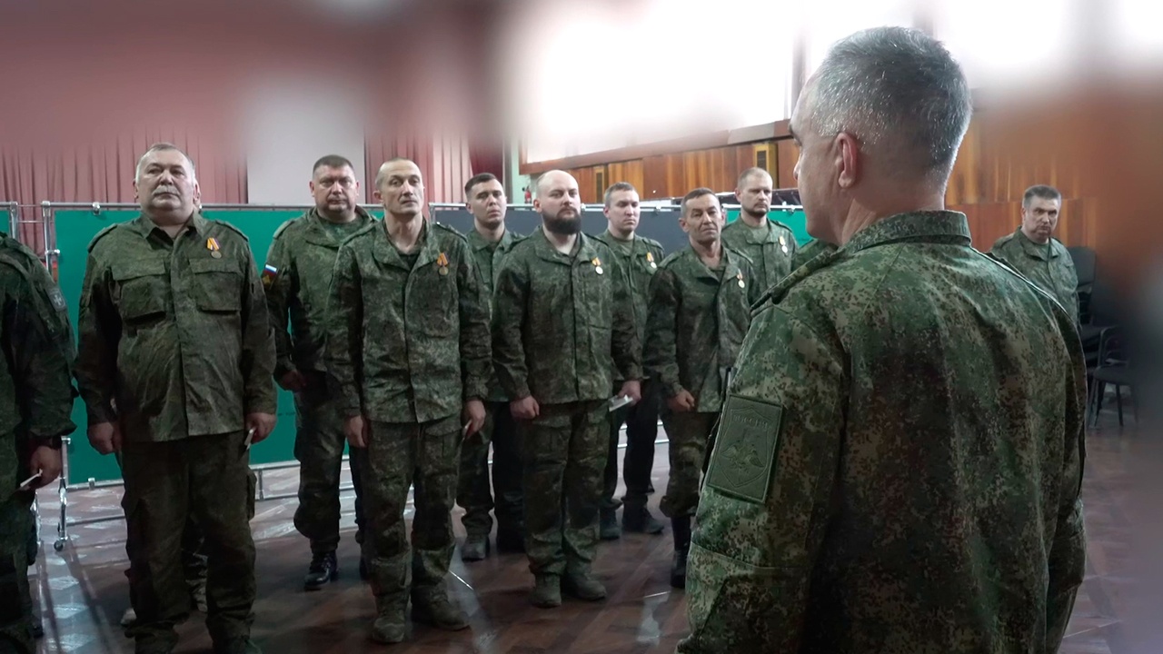 Около 50 добровольцев отряда «Барс» группировки «Юг» получили награды