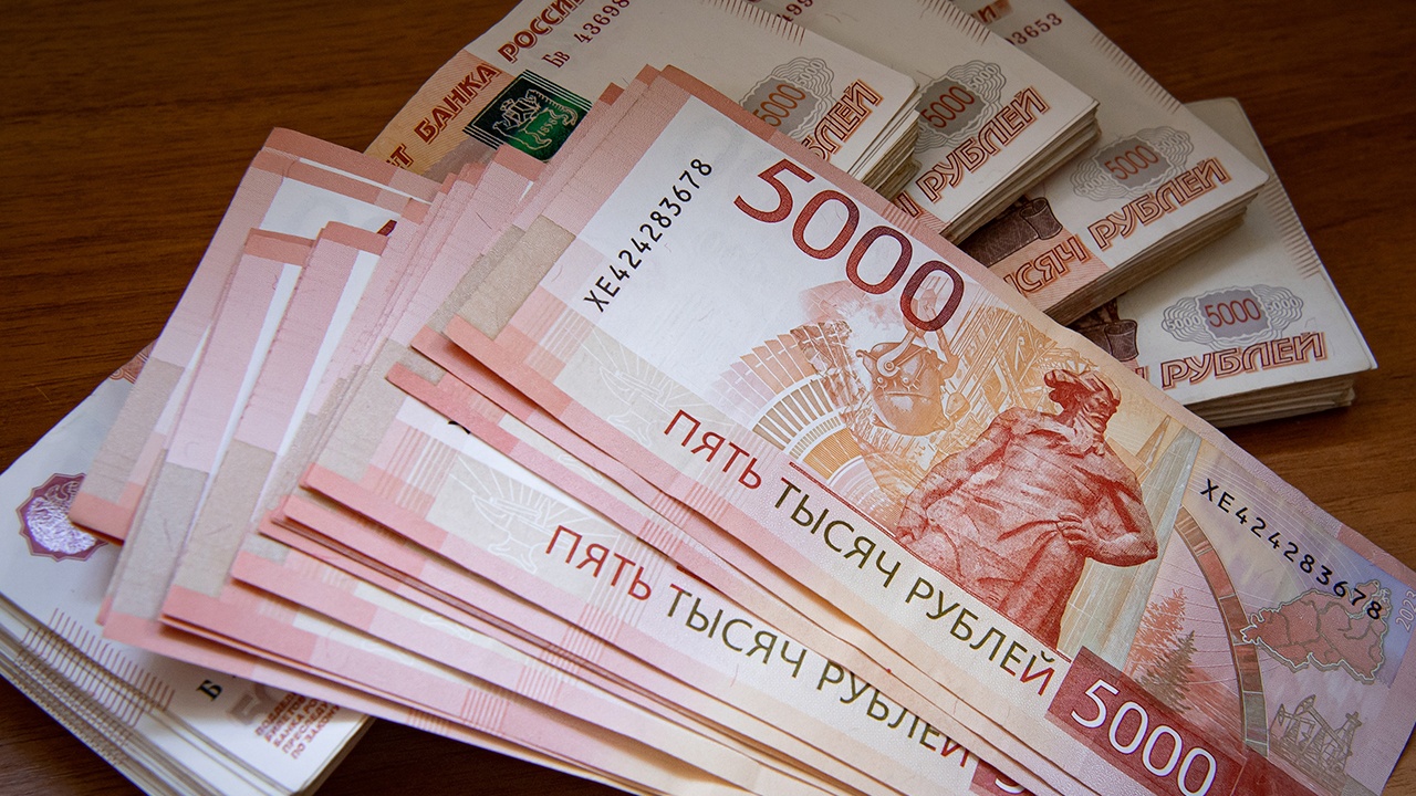 В России спрос на наличные достиг максимума с начала года