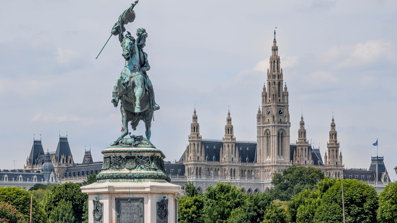 Bloomberg: экс-чиновники Британии, ФРГ, Франции и РФ встретились в Вене