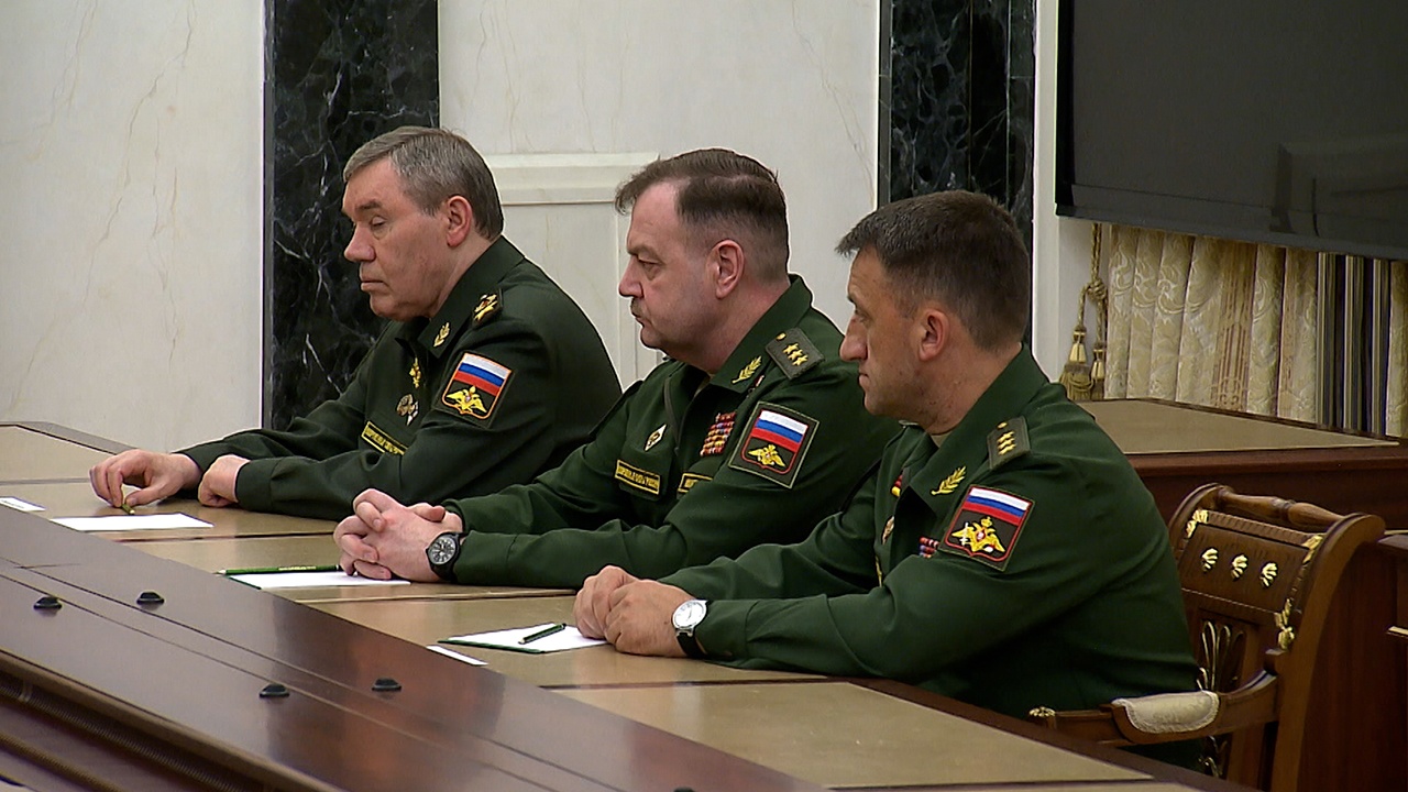 Путин предложил Андрею Иванаеву возглавить группировку войск «Центр»