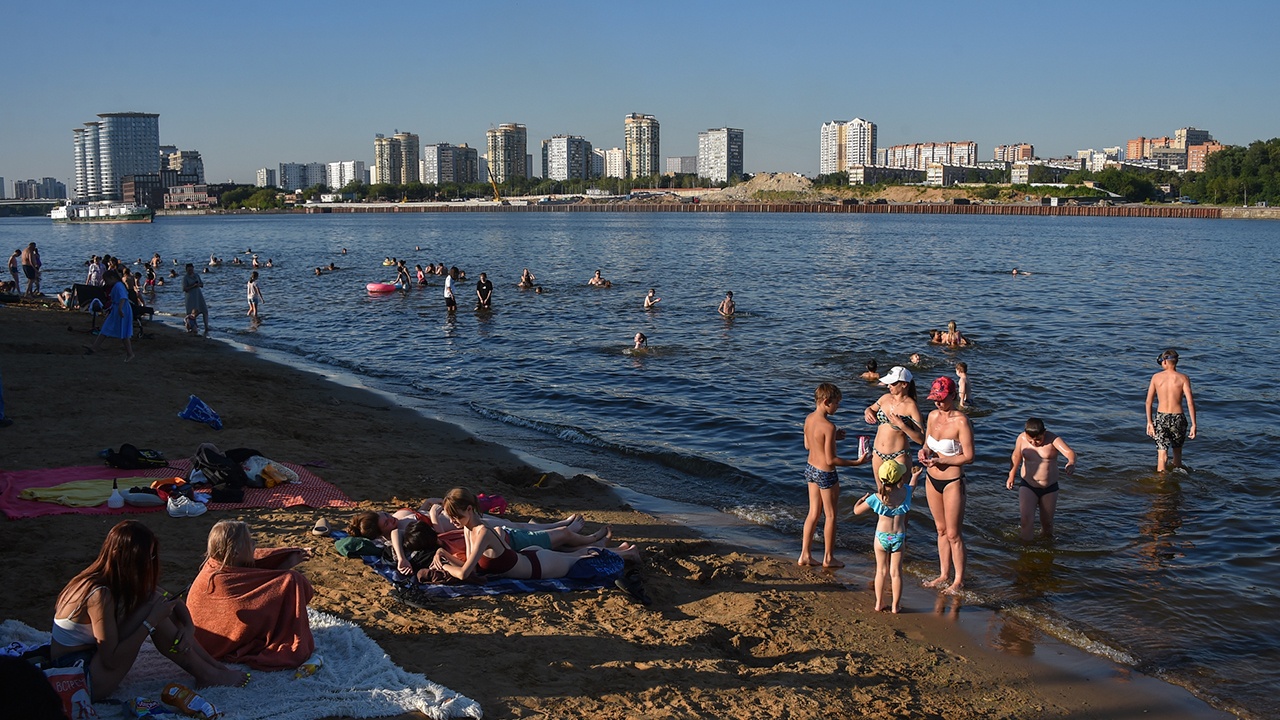 Подмосковные спасатели рассказали, как выбрать безопасное место для купания