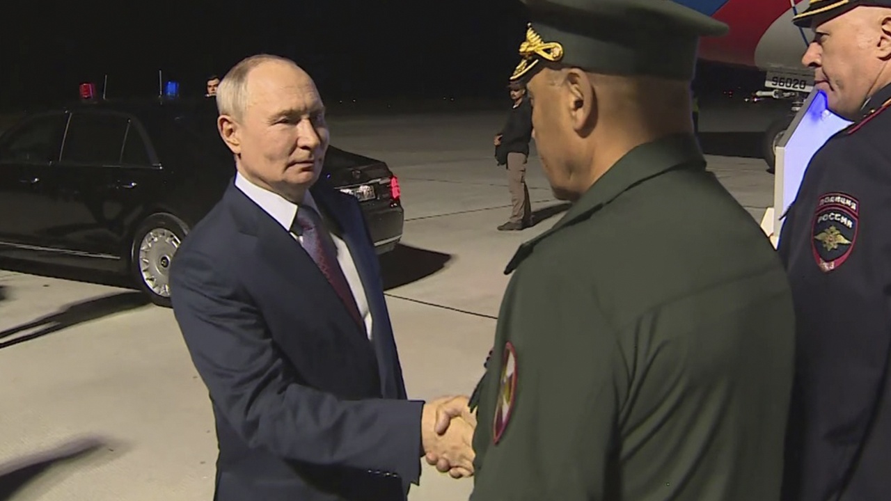 Путин прибыл с рабочей поездкой в Новосибирск
