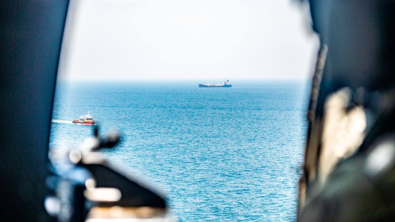 Иран пригрозил силой прорвать морскую блокаду США