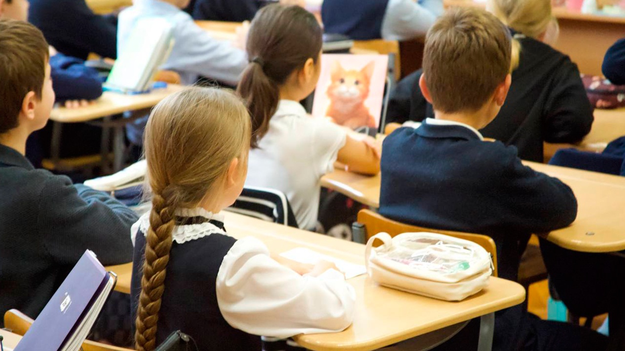 Родителей школьников предупредили о новых схемах мошенников