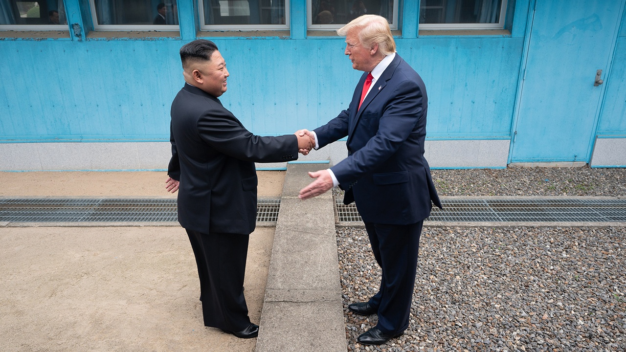 WSJ: Трамп добивается встречи с Ким Чен Ыном в этом году