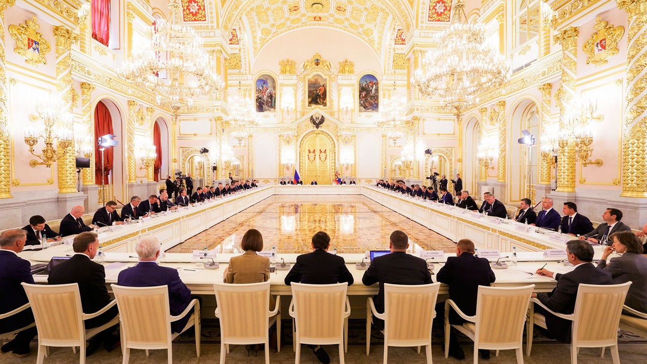 Путин попросил трех министров остаться после заседания Совета по развитию