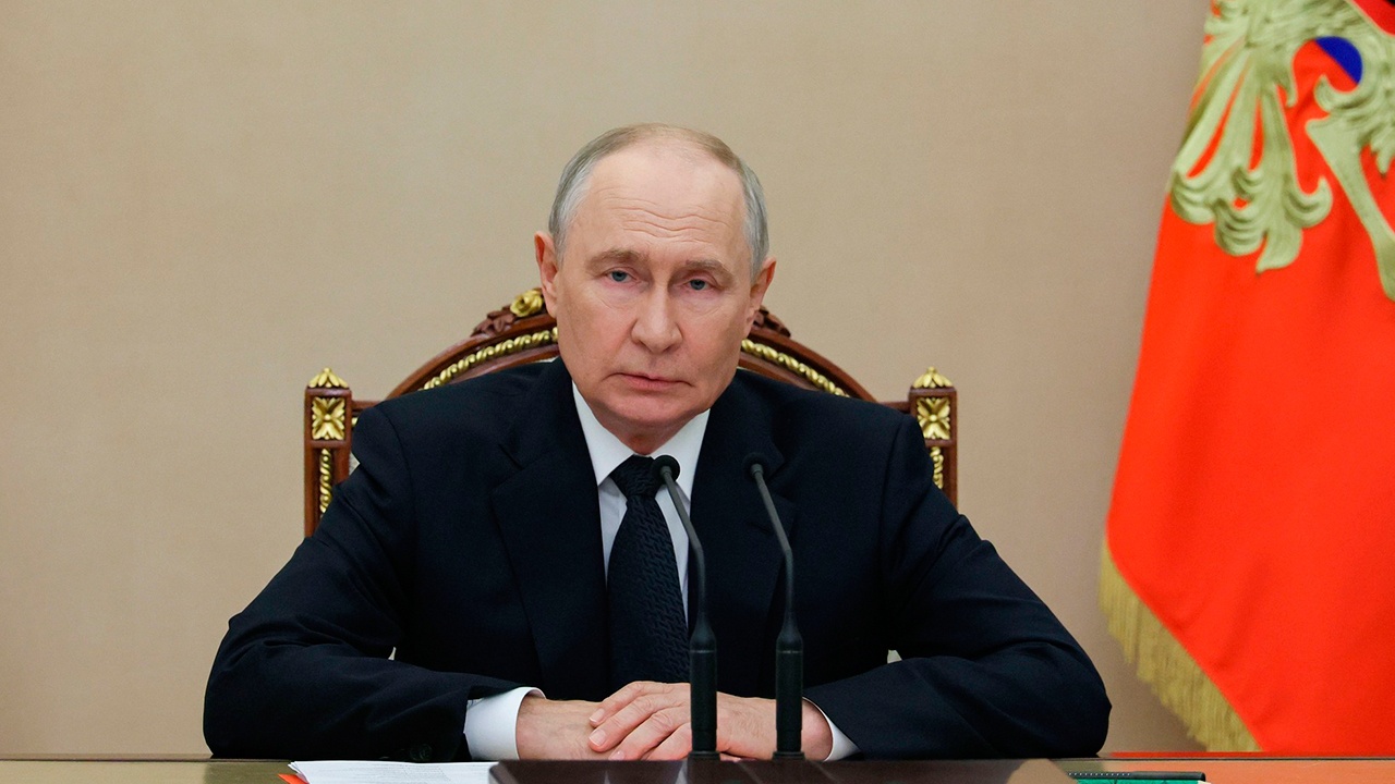Путин обсудил с Совбезом развитие Арктики и военно-политические вопросы