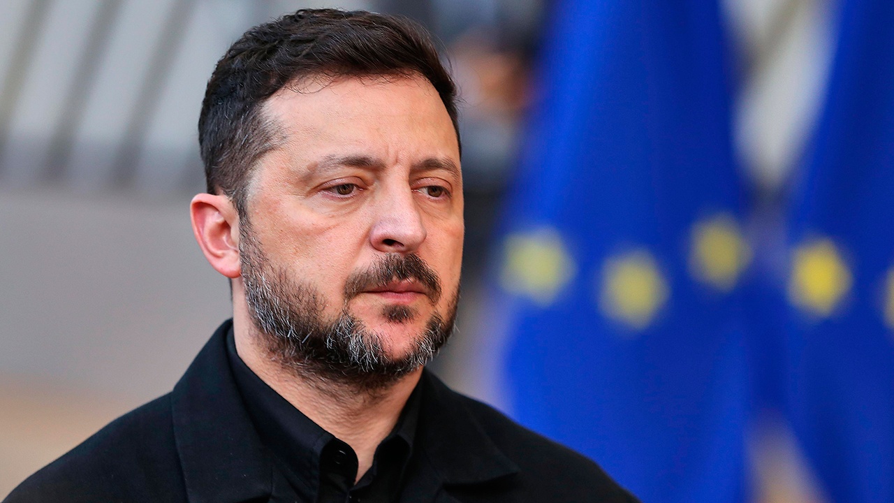 Азаров: Зеленский распорядился арестовать детективов НАБУ в 2025 году
