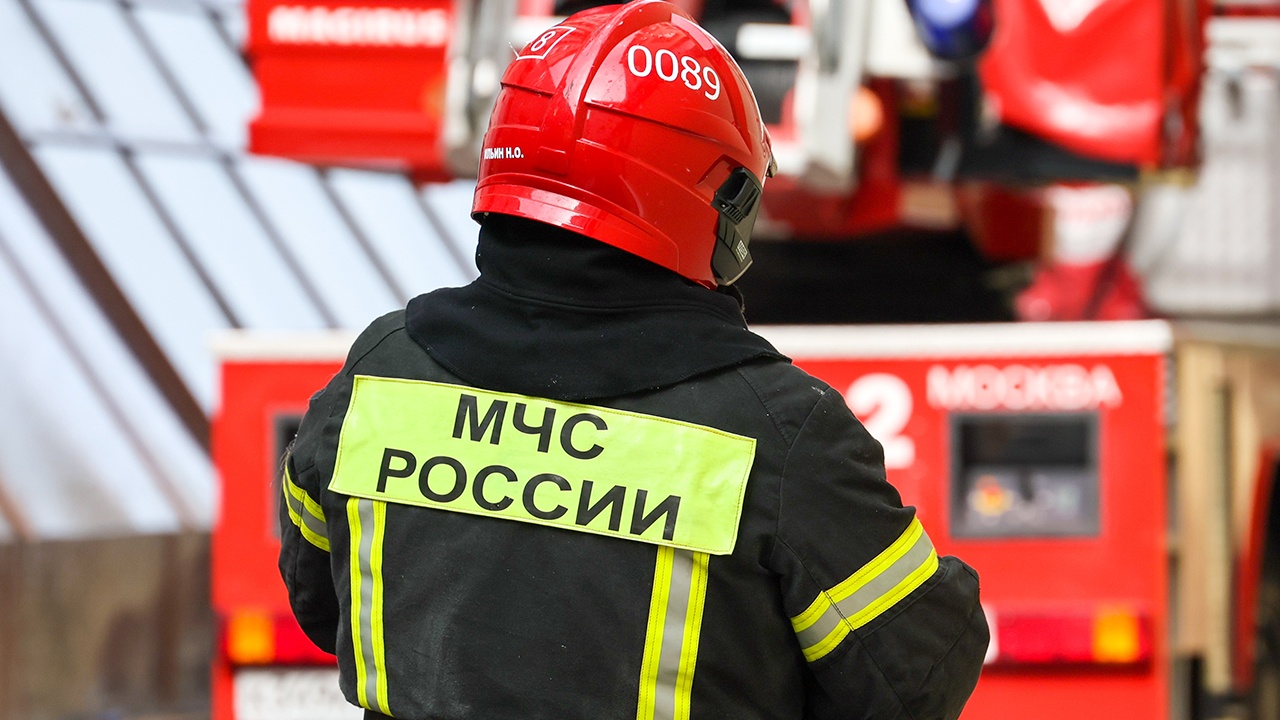 Более 60 пациентов эвакуировали из-за пожара в Первой градской больнице в Москве