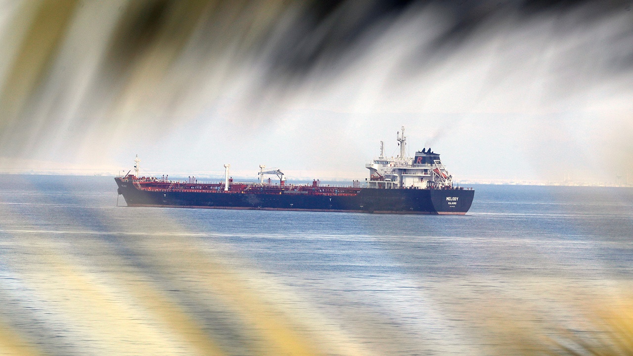 UKMTO: «неизвестный снаряд» поразил танкер в Красном море 