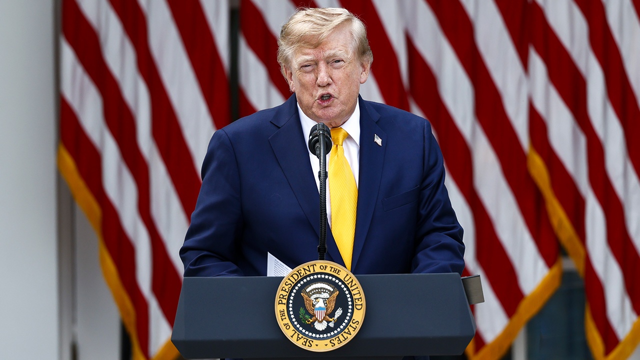 Трамп назвал клоунами премьер-министра Канады и главу правительства Онтарио