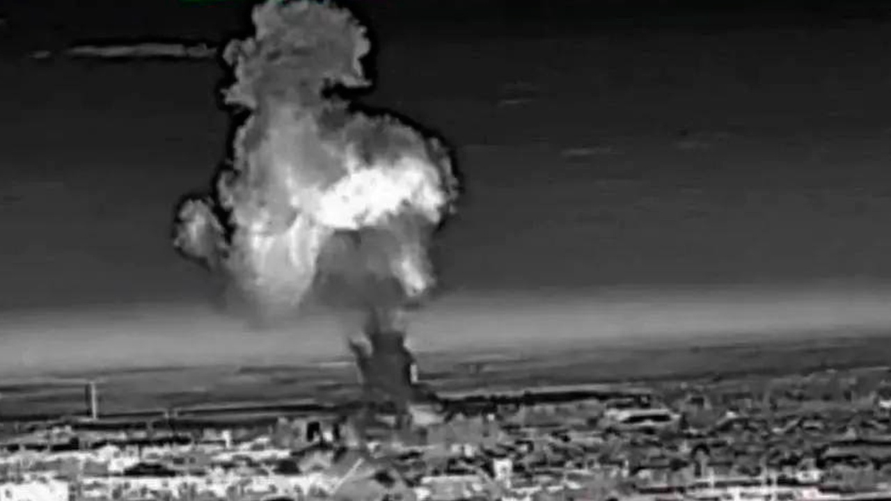 ВКС РФ ударили по заводу в Херсоне, где хранилось вооружение и собирались БПЛА