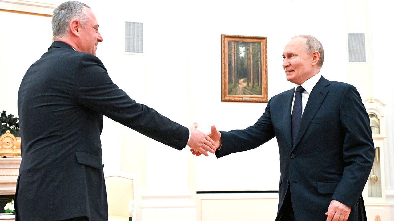 Путин поздравил президента и жителей Абхазии с Днем признания независимости