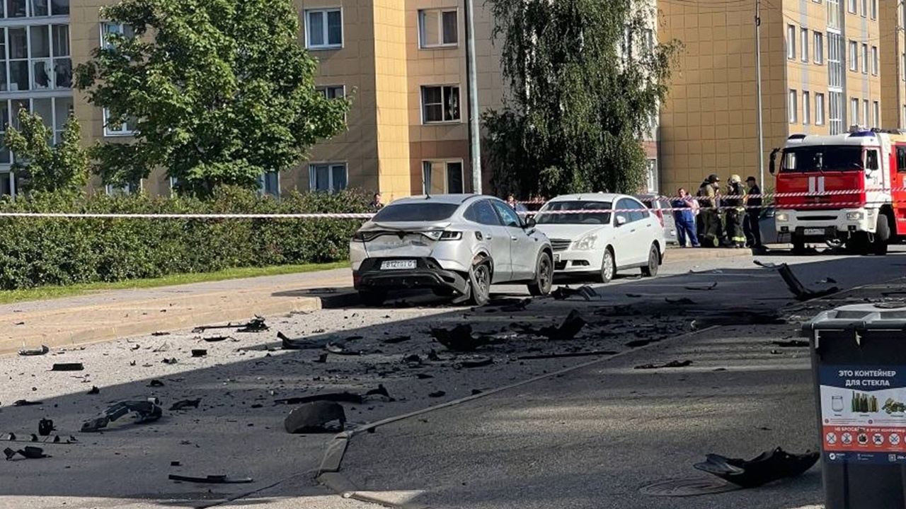 В Петербурге взорвался автомобиль