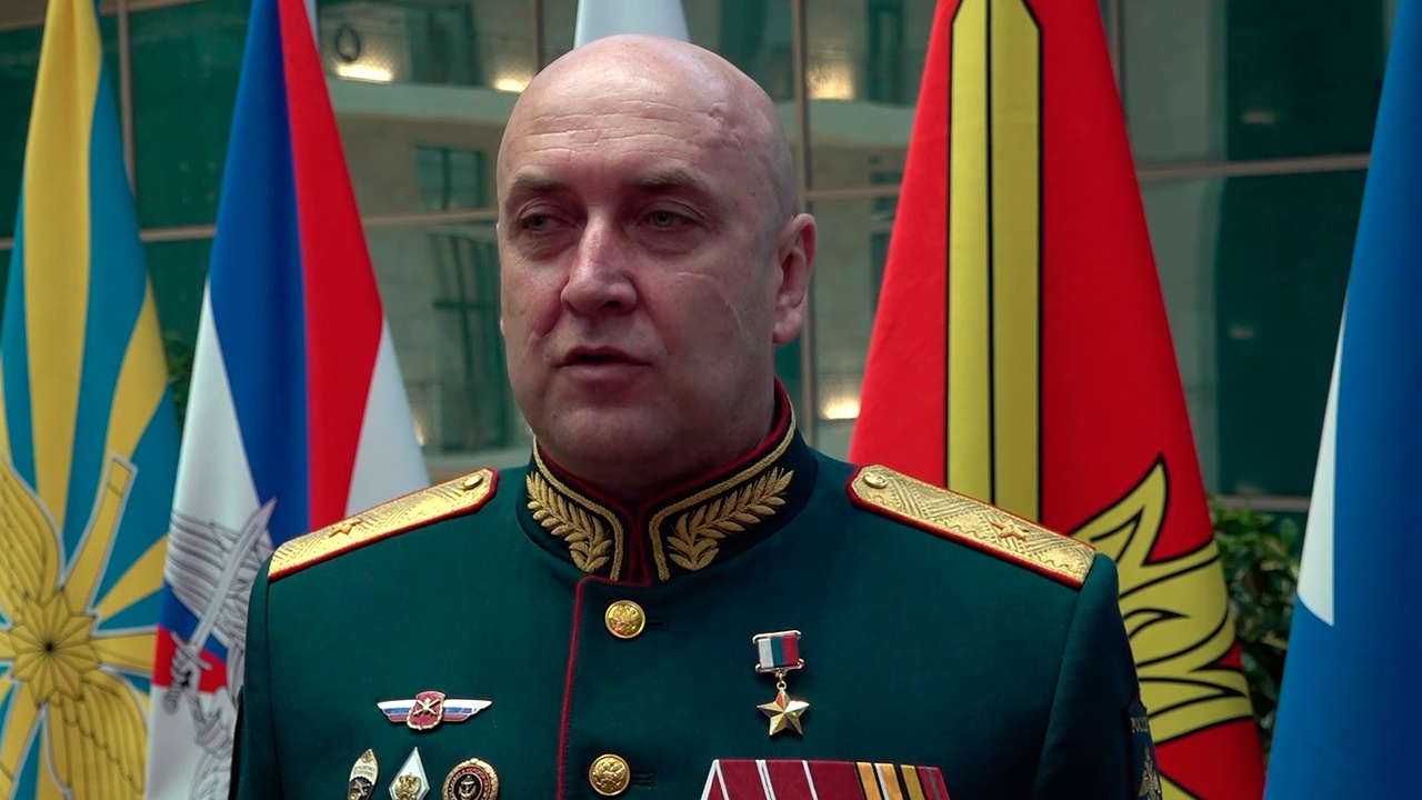 Командир бравшей Константиновку дивизии Картавкин стал Героем России