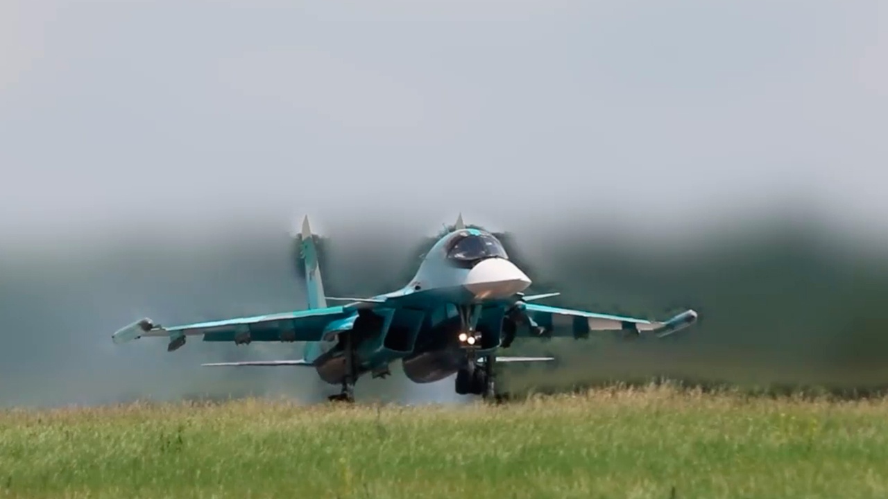 Экипаж Су-34 уничтожил боевиков ВСУ в зоне спецоперации