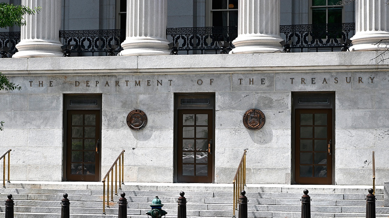Минфин США анонсировал еженедельное введение санкций против Ирана
