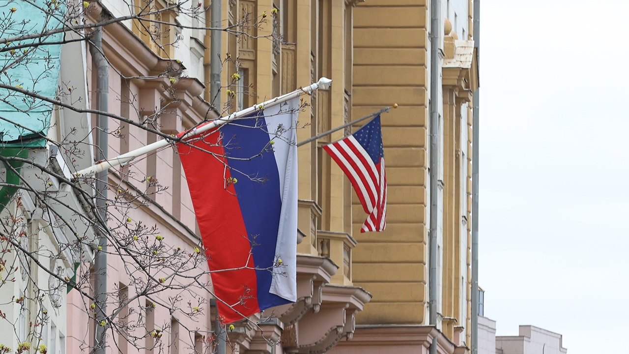 Россия за восстановление отношений с США в полноформатном режиме, заявил Путин