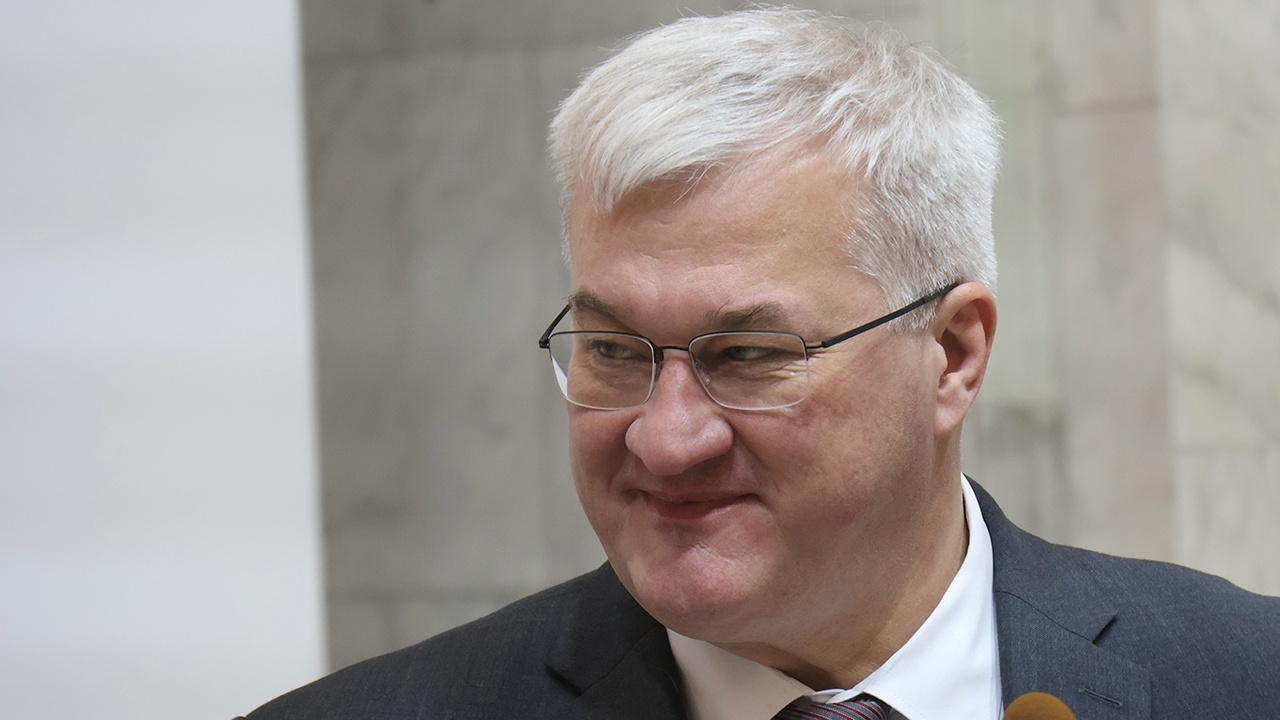 Глава МИД Украины заговорил на русском во время интервью