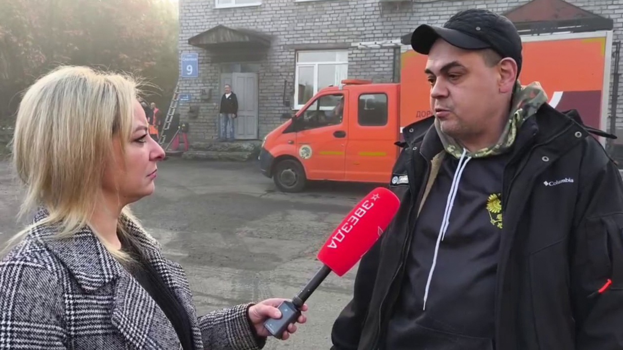 «Счет шел на минуты»: дорожники о том, как спасали из горящей квартиры девочку 