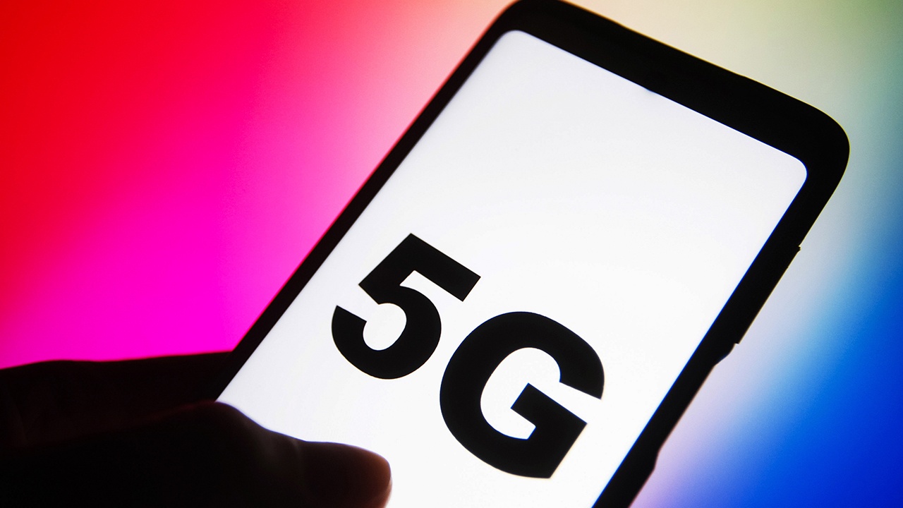 Аналитик Муртазин рассказал, как подключить смартфон к сети 5G