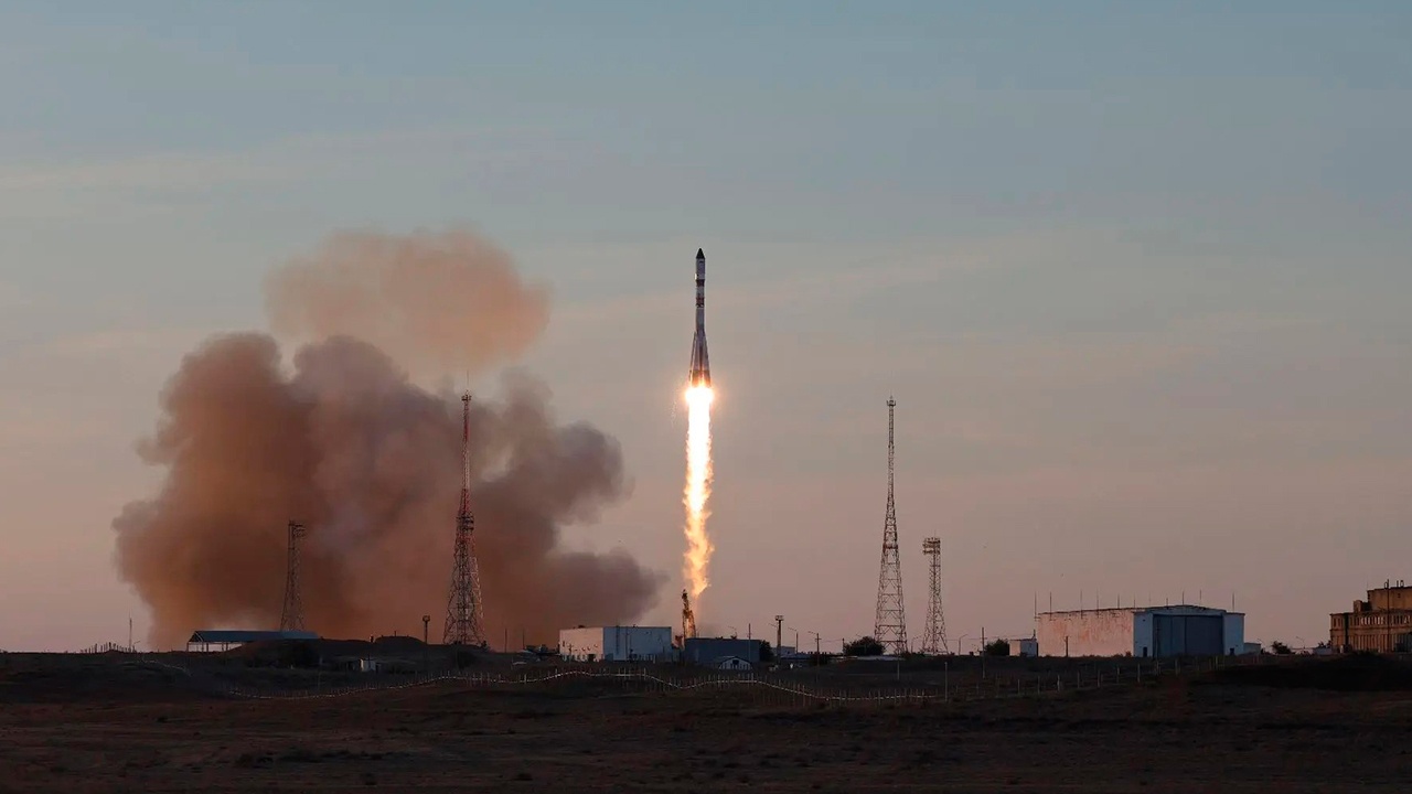 С Байконура стартовала ракета-носитель «Союз-2.1б» с грузовым кораблем