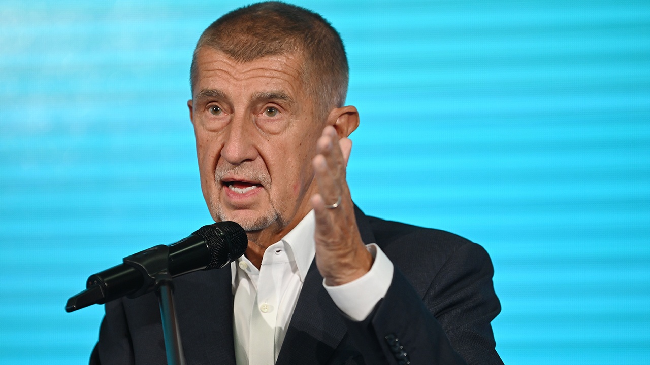 Премьер Чехии осудил ЕС за неспособность завершить конфликт на Украине