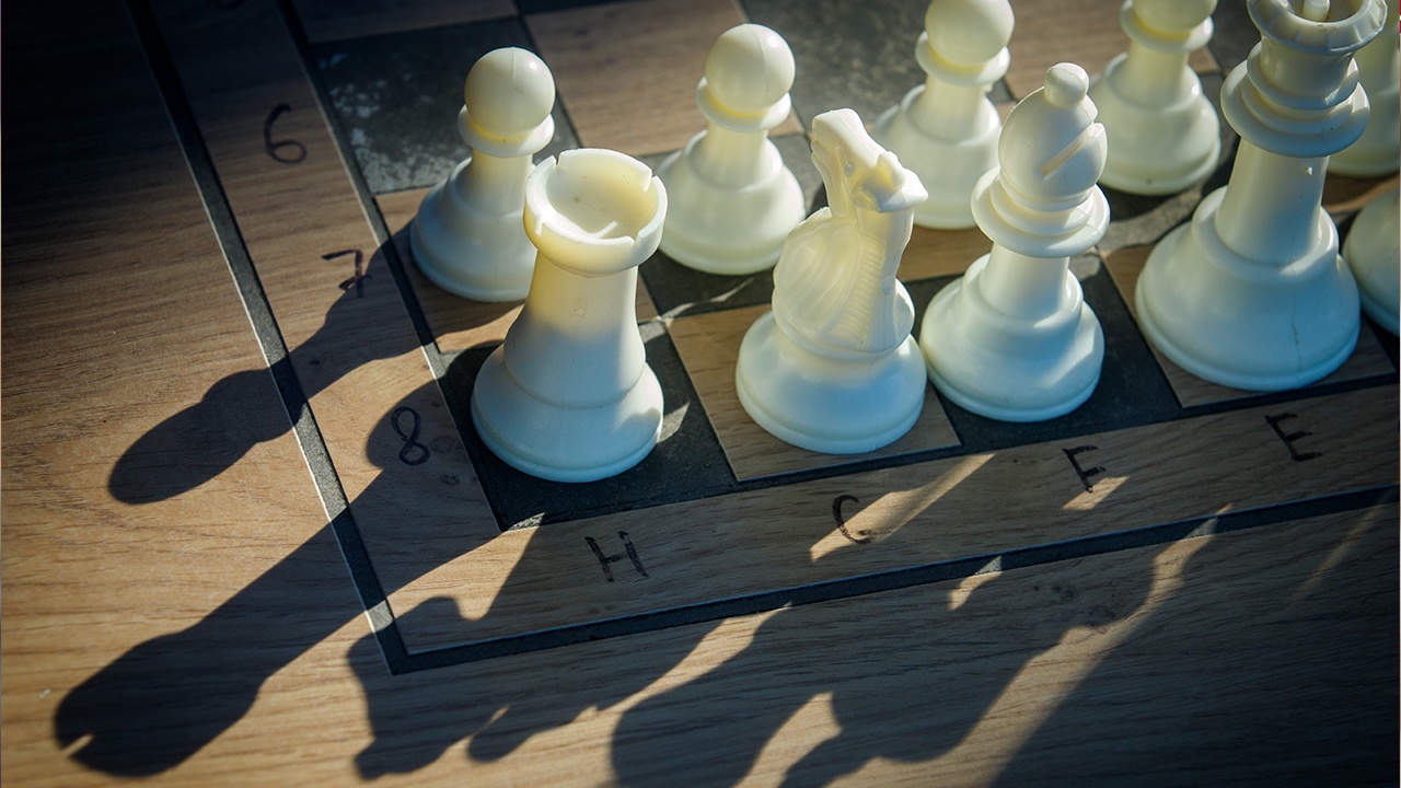 FIDE после смены руководства  оставила в силе приостановку членства ФШР