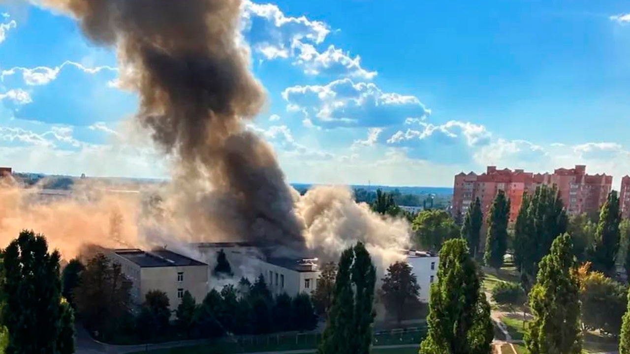 ВС РФ ударили по зданию школы в Сумах с украинскими боевиками внутри