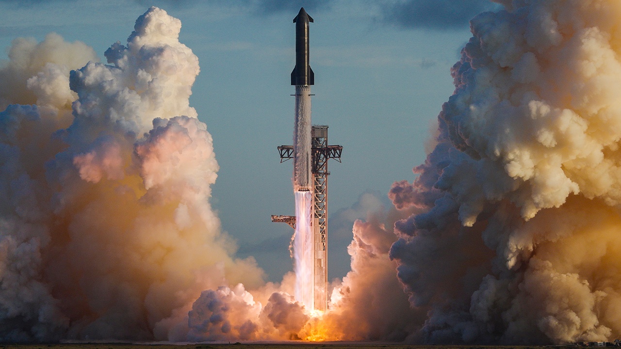 Космический корабль SpaceX взорвался при посадке