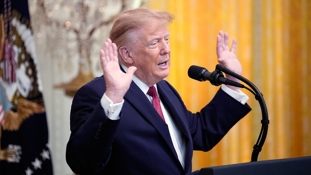 Трамп объяснил, почему США не передадут Киеву «мощные боеприпасы»
