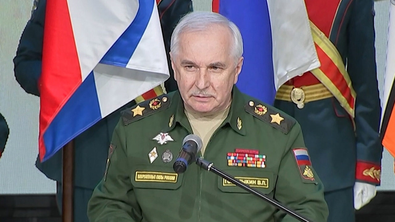Горемыкин открыл памятник педагогам в Пансионе воспитанниц МО РФ