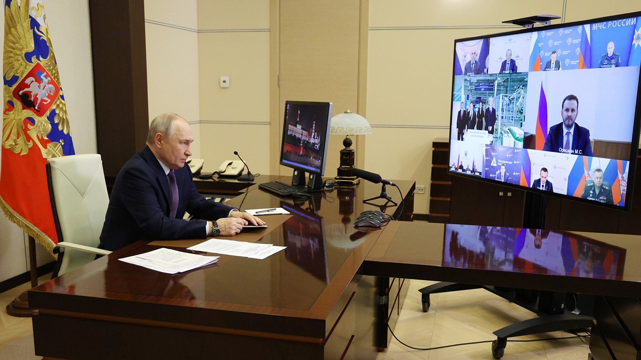 Путин провел оперативное совещание с постоянными членами Совбеза