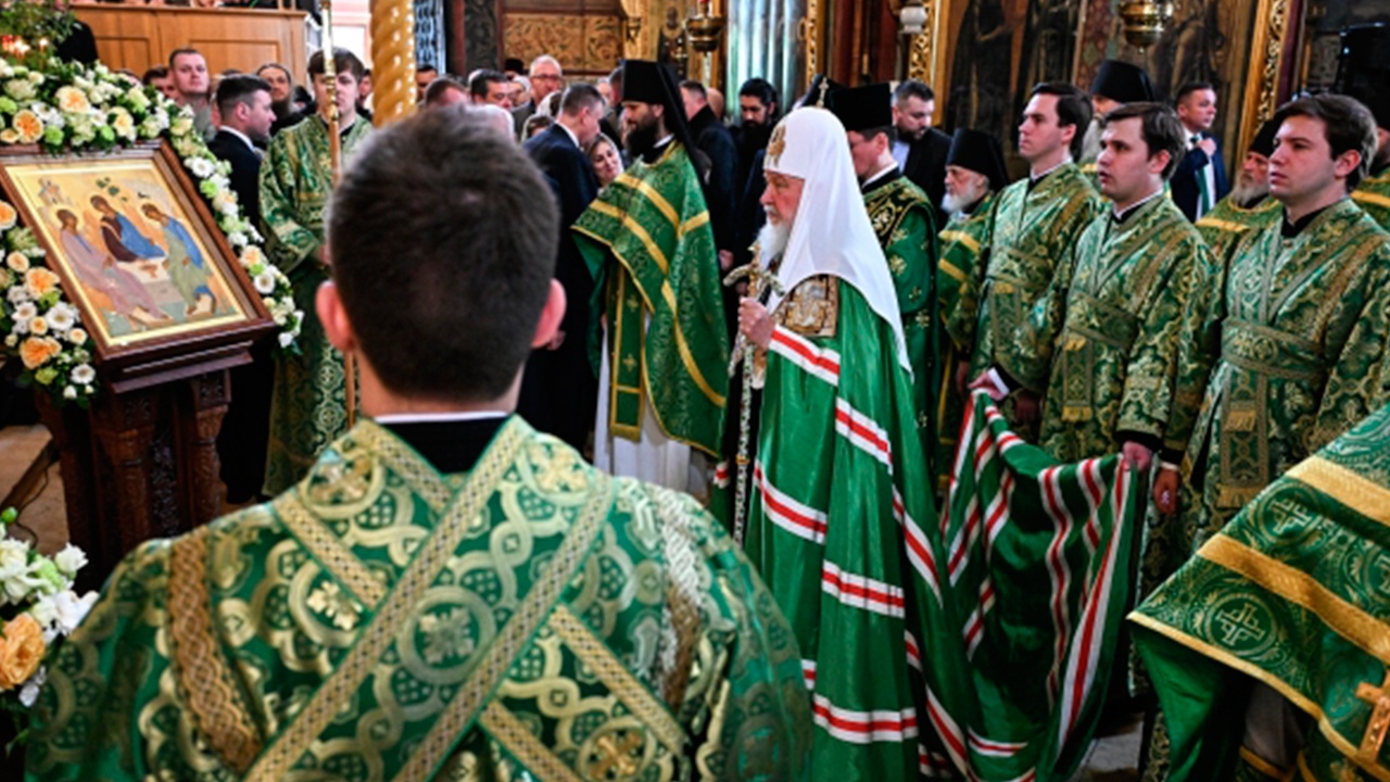 «Святую Троицу» Рублева вернули в собор Троице-Сергиевой лавры 